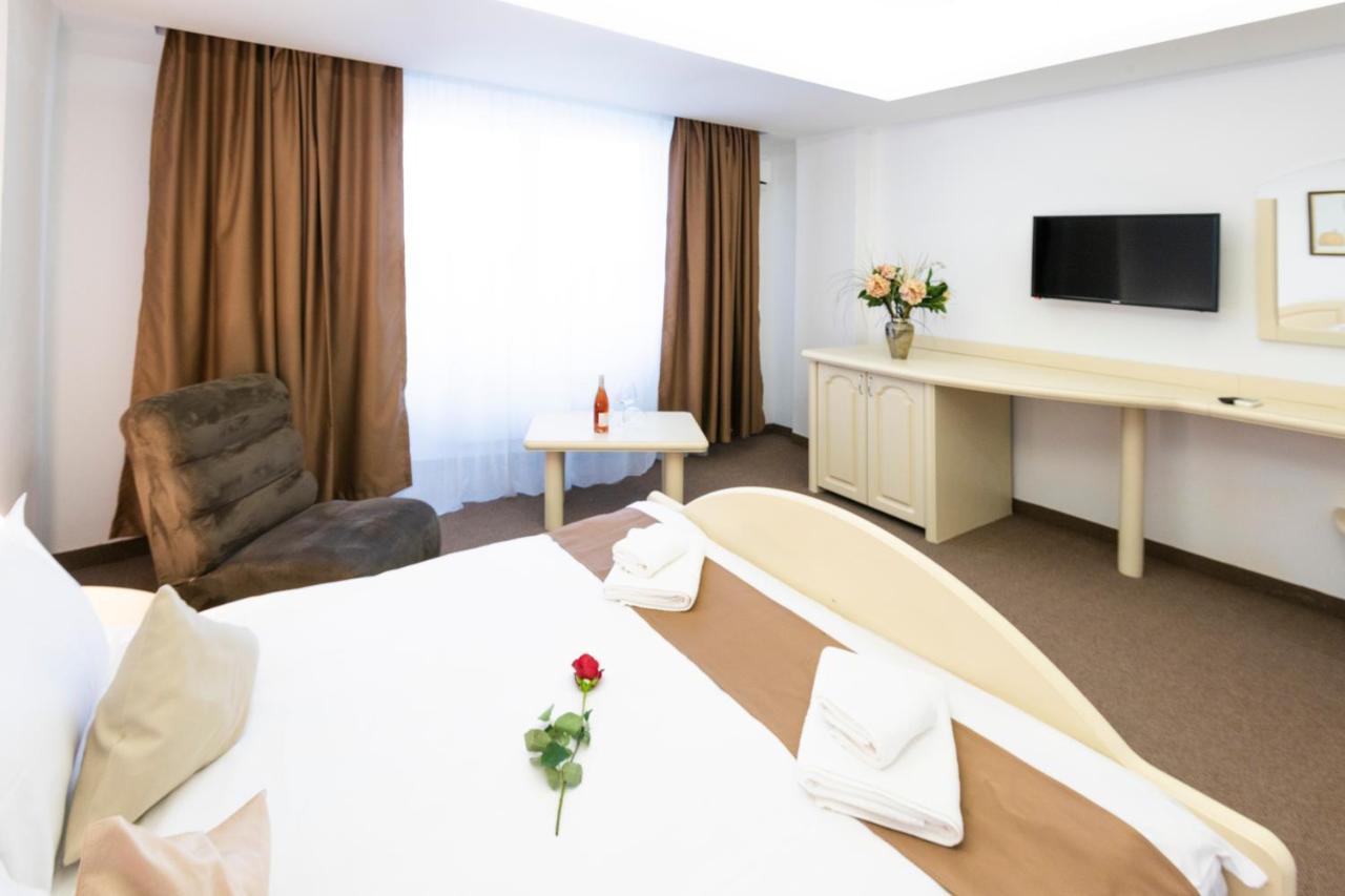 Hotel Randy 콘스탄차 외부 사진
