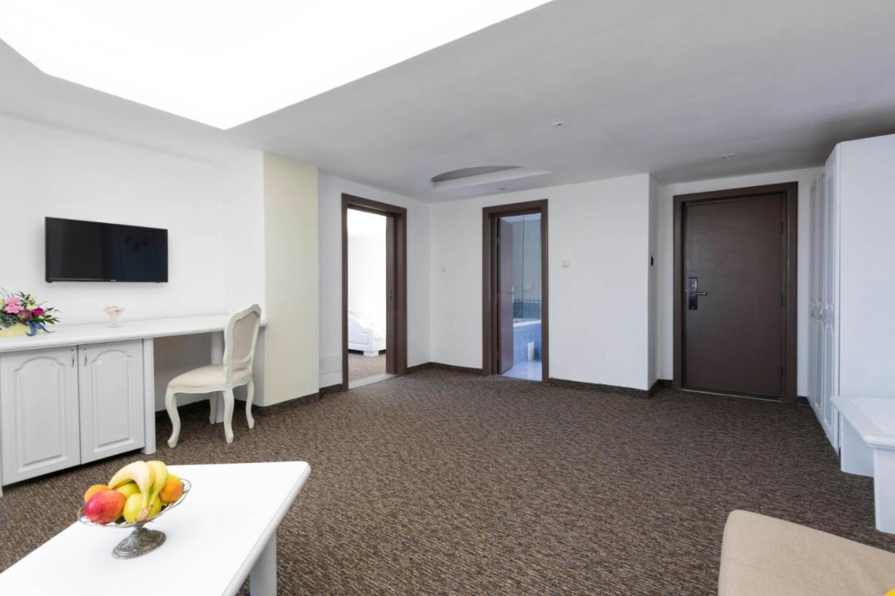 Hotel Randy 콘스탄차 외부 사진