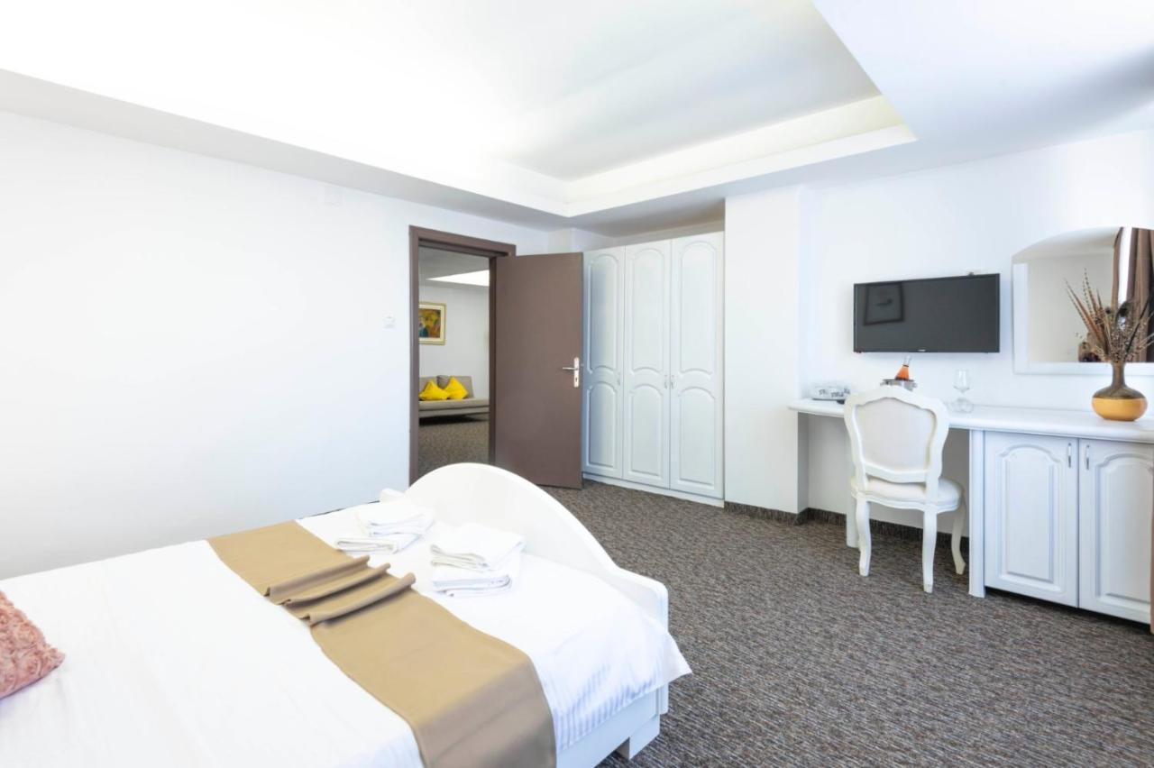 Hotel Randy 콘스탄차 외부 사진