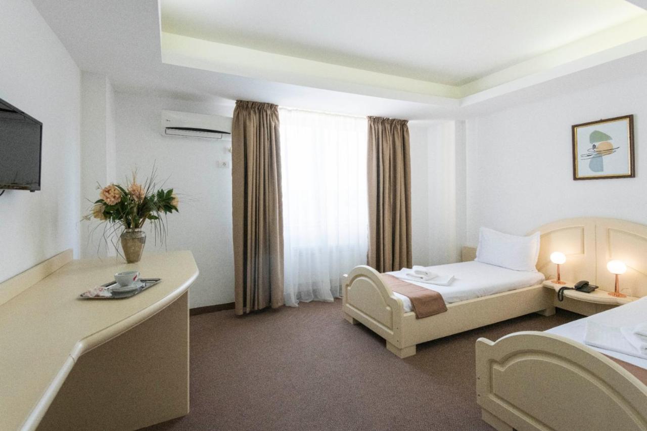 Hotel Randy 콘스탄차 외부 사진
