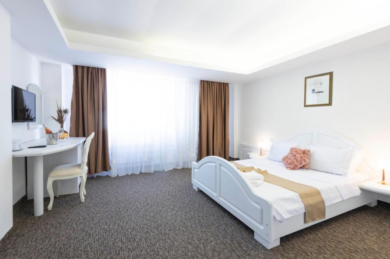 Hotel Randy 콘스탄차 외부 사진
