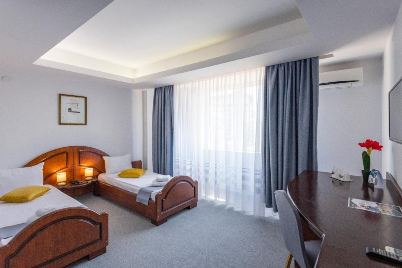 Hotel Randy 콘스탄차 외부 사진