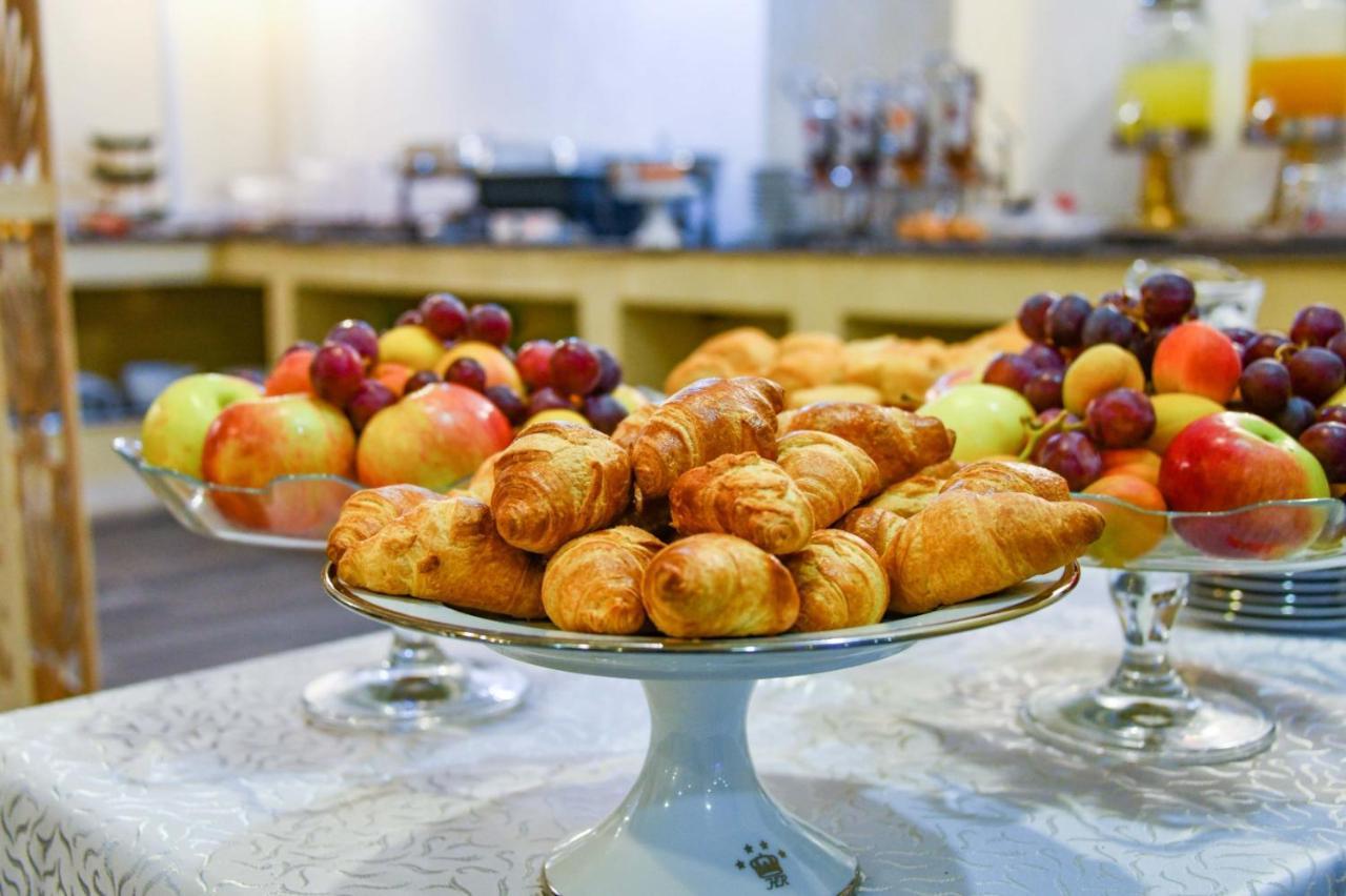 Hotel Randy 콘스탄차 외부 사진